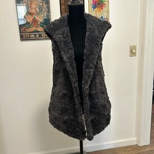 Dylan hooded vest